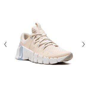 Women’s Nike Free Metcon Sandrift